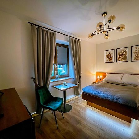 Domek Pod Katalpami Glowno Стая снимка