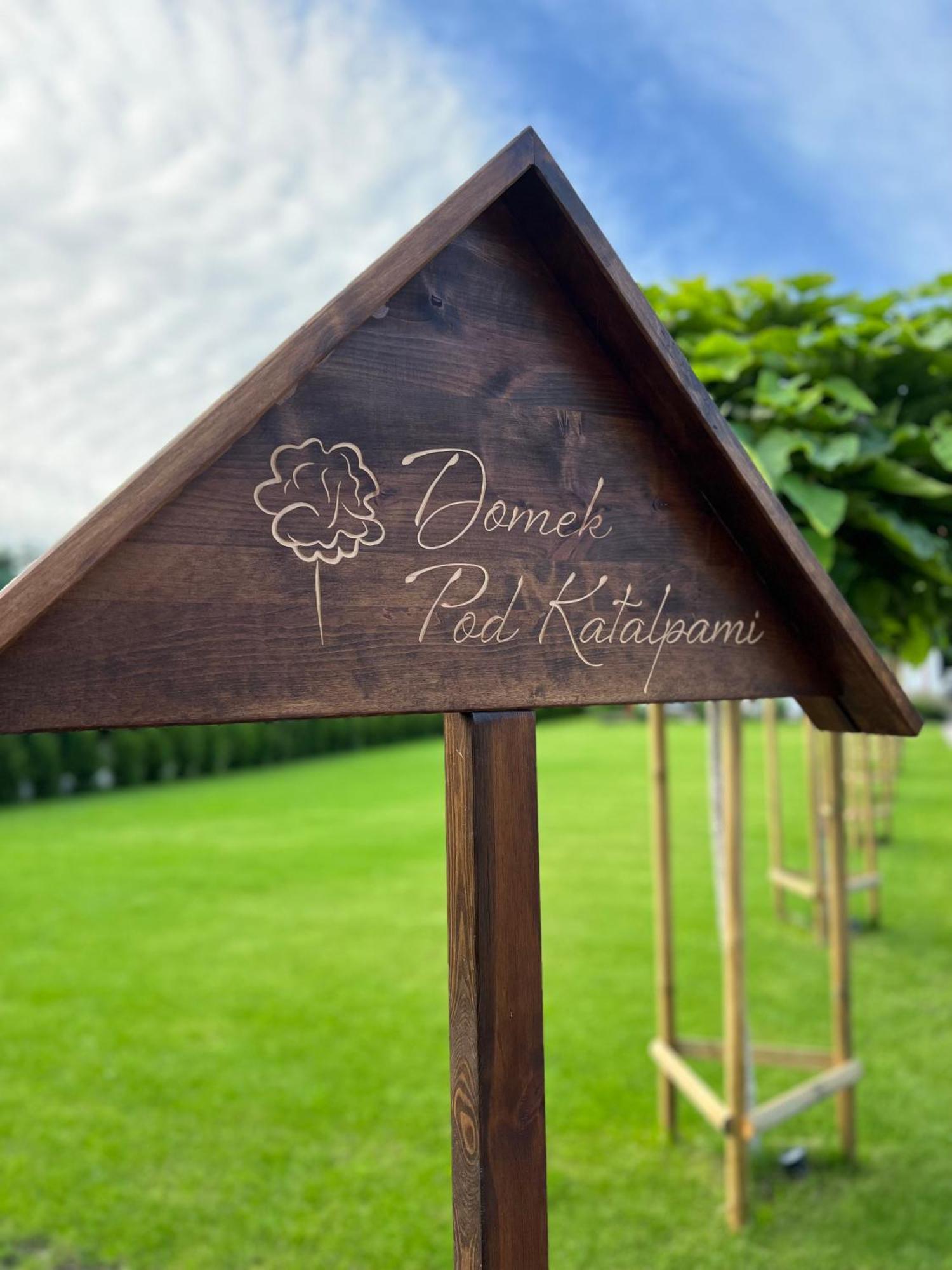 Domek Pod Katalpami Glowno Екстериор снимка